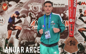 Bronce en Muay Thai: Anuar Arce pone en alto a la UNACH