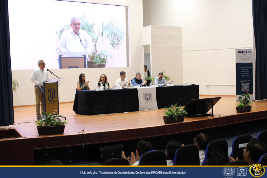 Imparten Conferencia Magistral para fortalecer habilidades de trabajo en equipo en la UNACH