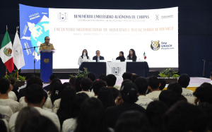 Entrega UNACH apoyos para que más de 80 estudiantes realicen movilidad académica en 2026
