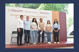 UNACH entrega 630 tarjetas de la Beca Jóvenes Escribiendo el Futuro 2025 en Tapachula