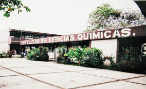 La Facultad de Ciencias Químicas de la UNACH celebra 49 años de excelencia académica