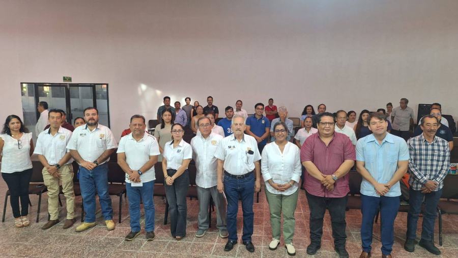 La Escuela de Sistemas Alimentarios realiza taller sobre análisis de calidad y uso de propóleos con investigadora de la UNAM