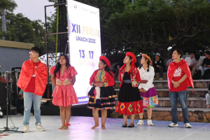 Muestra Cultural Internacional engalana con talento juvenil en la FIL UNACH 2025