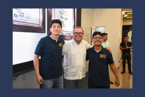 Rector de UNACH reconoce a estudiantes de LIDTS por logros en Hackathon Nacional