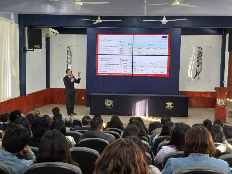 Facultad de Ciencias Administrativas Campus VIII de la UNACH es sede de conferencia sobre Miscelánea Fiscal y Reformas Fiscales 2026