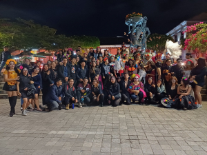 La 9ª Caminata de Catrinas y Catrines en Comitán una tradición en día de muertos