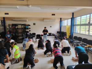 Escuela de Ciencias Químicas de la UNACH capacita a su personal en primeros auxilios