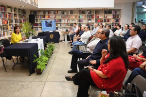 UNACH conmemora 100 años del voto femenino en Chiapas con conferencia magistral